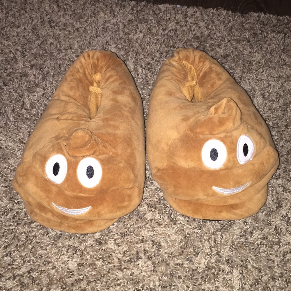 Poo emoji slippers size Large